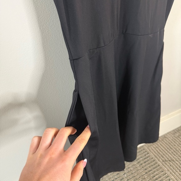 Golf Tennis Black Sleeveless Dress with Pockets and Collar - Picture 2 of 6